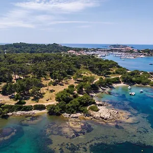 Hotel Helios & Spa - Ile Des Embiez, Six-Fours-les-Plages
